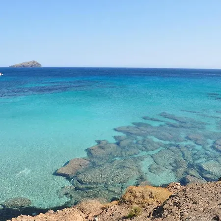 Su Mari Su Entu Isola Di Con Accesso Diretto Al Mare ヴィラ