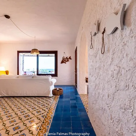 Villa Su Mari Su Entu Isola Di Con Accesso Diretto Al Mare Sant'Antioco