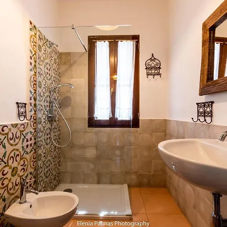 Villa Su Mari Su Entu Isola Di Con Accesso Diretto Al Mare Sant'Antioco