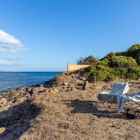 Villa Su Mari Su Entu Isola Di Con Accesso Diretto Al Mare Sant'Antioco
